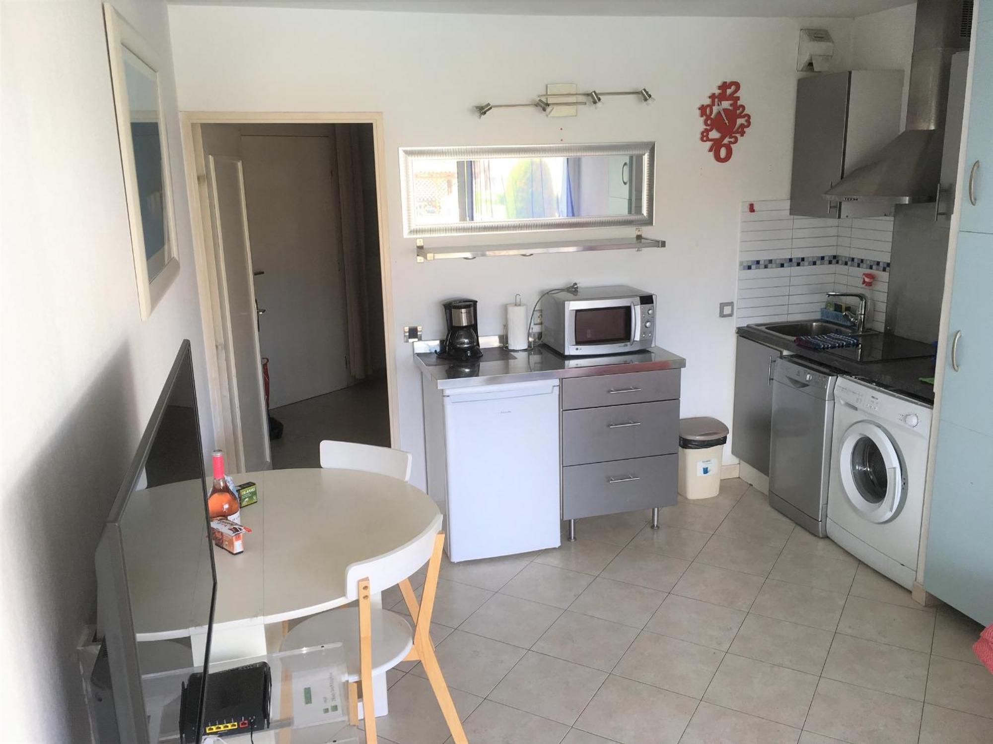 Agreable Appartement 4 Personnes A Villeneuve-Loubet Plage, Piscine, Mer, Commerces A Proximite Exterior photo